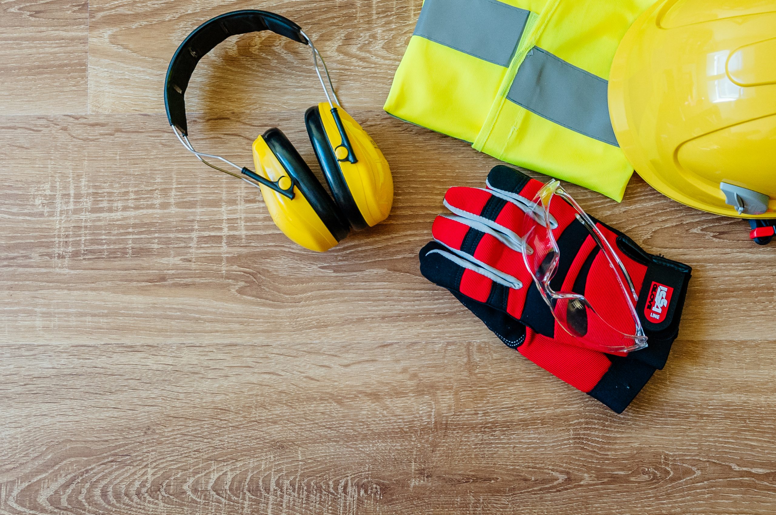 PERIODIC OHS TRAININGFOR EMPLOYERS AND PEOPLEMANAGING EMPLOYEES